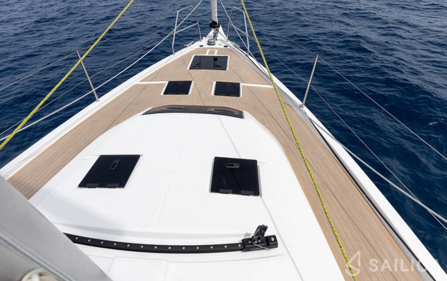 Dufour 41 - Yacht Charter Sailica