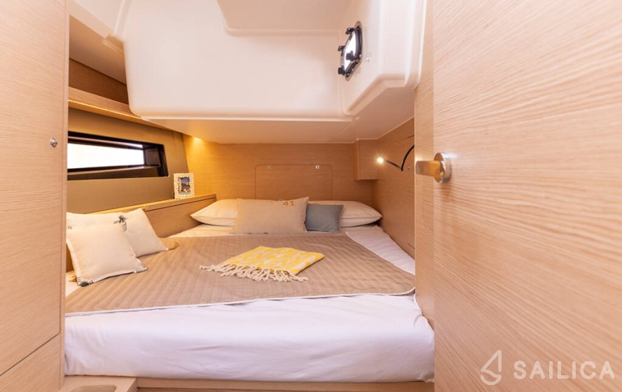 Dufour 41 - Yacht Charter Sailica