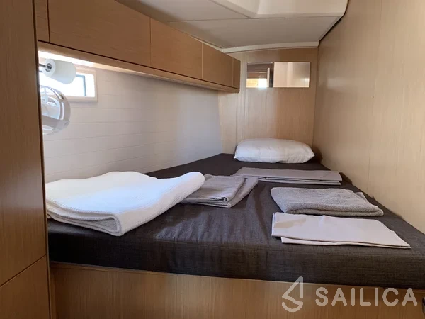 Bavaria 46 Cruiser - Yacht Charter Sailica