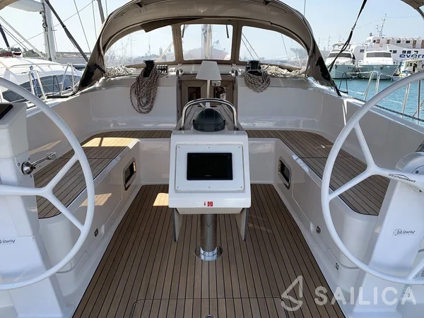 Bavaria 46 Cruiser - Yacht Charter Sailica
