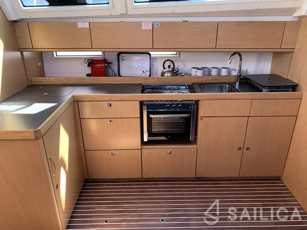Bavaria 46 Cruiser - Yacht Charter Sailica