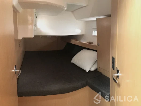 Bavaria 46 Cruiser - Yacht Charter Sailica
