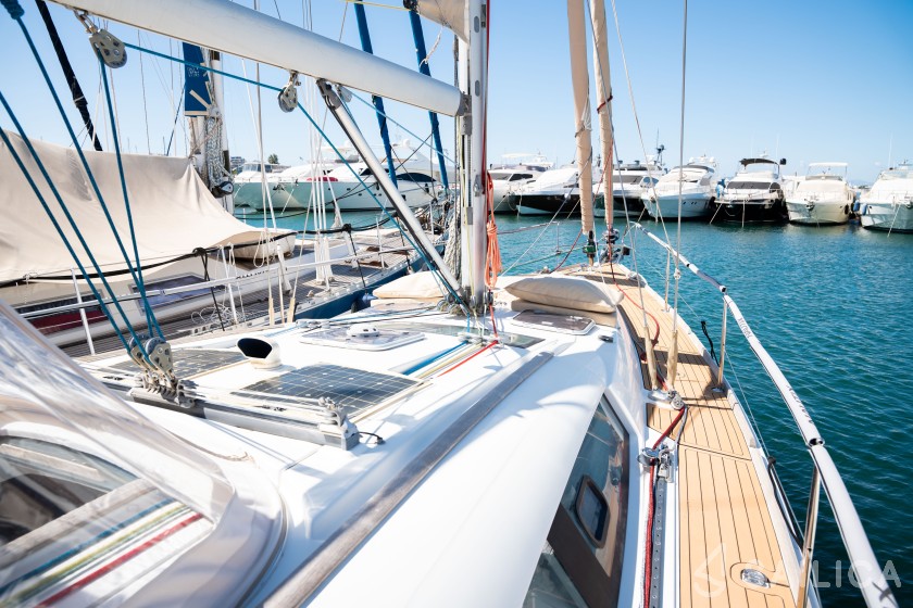 Oceanis 46 - Yacht Charter Sailica