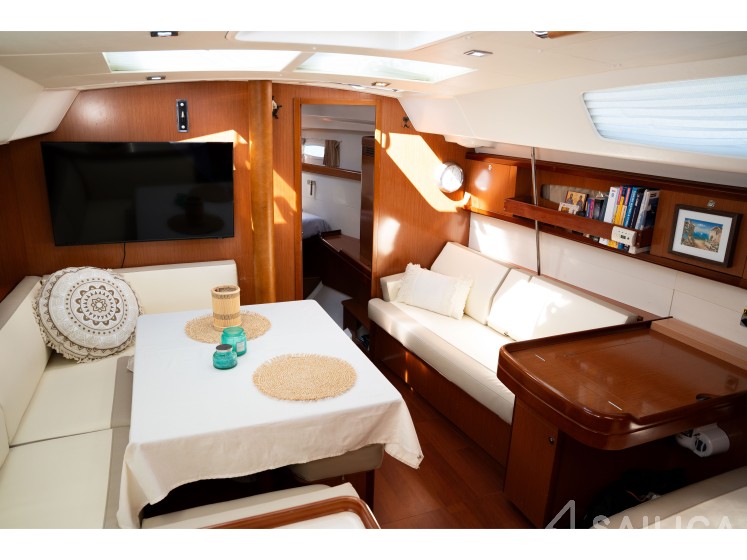 Oceanis 46 - Yacht Charter Sailica