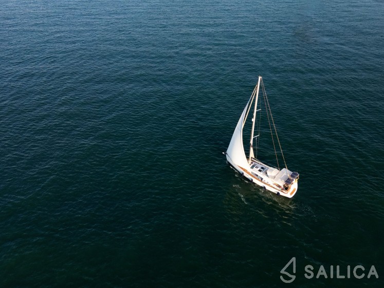 Oceanis 46 - Yacht Charter Sailica