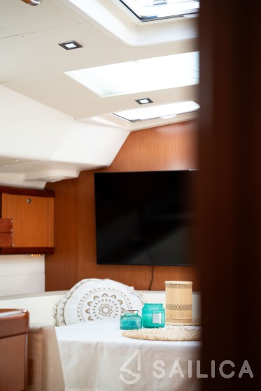 Oceanis 46 - Yacht Charter Sailica