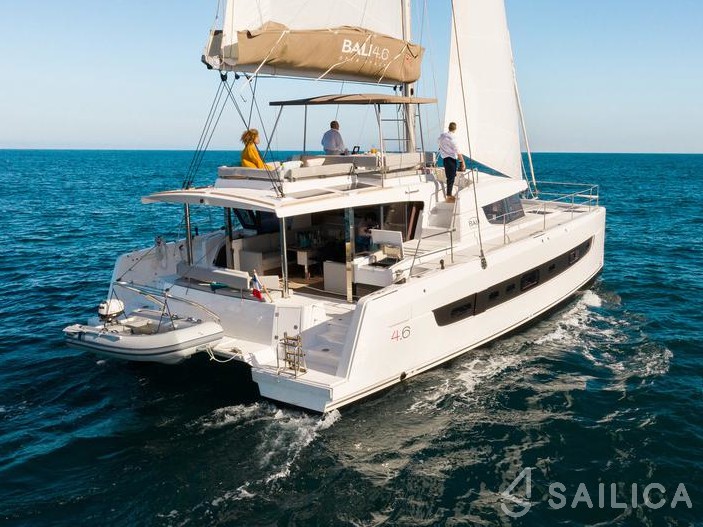 Bali 4.6 - Yacht Charter Sailica