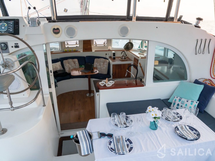 Lagoon 380 S2 - Yacht Charter Sailica