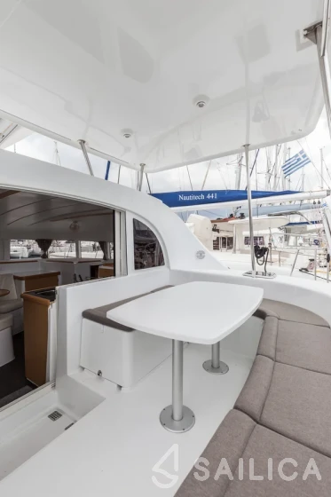 Lagoon 380 S2 - Yacht Charter Sailica