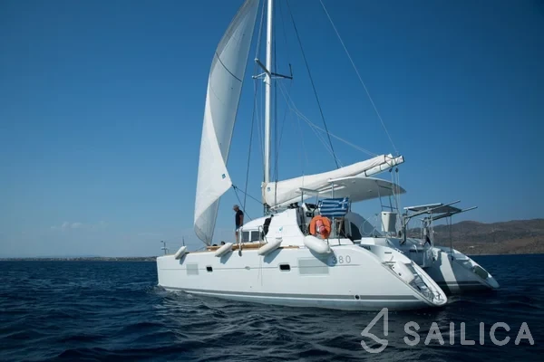 Lagoon 380 S2 - Yacht Charter Sailica