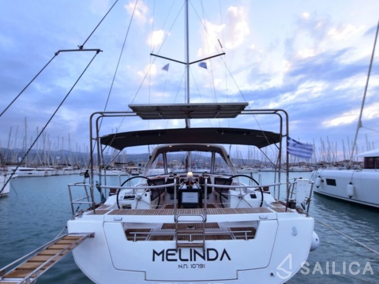 Oceanis 45 - Yacht Charter Sailica