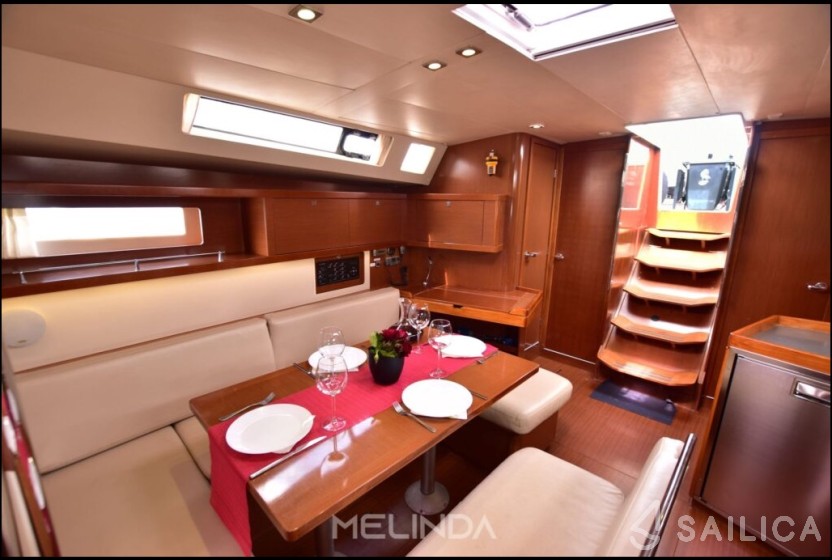 Oceanis 45 - Yacht Charter Sailica