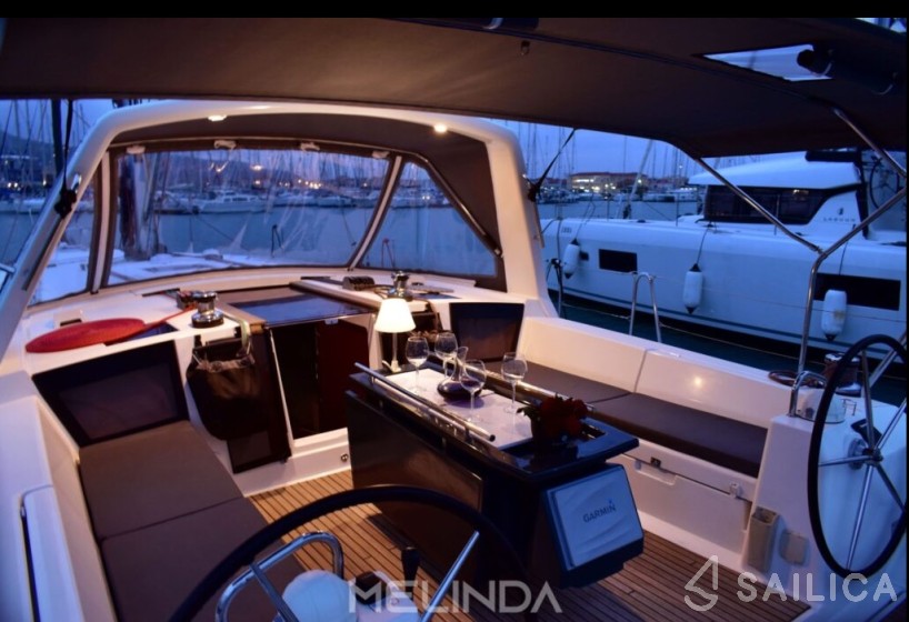 Oceanis 45 - Yacht Charter Sailica