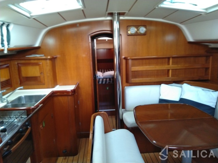 Oceanis 41.1 - Yacht Charter Sailica