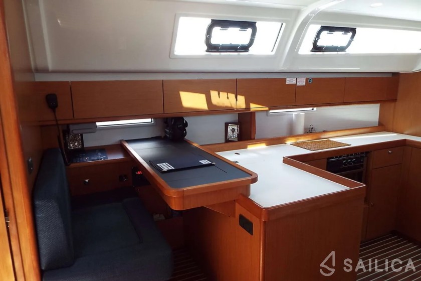Bavaria 51 Cruiser - Yacht Charter Sailica