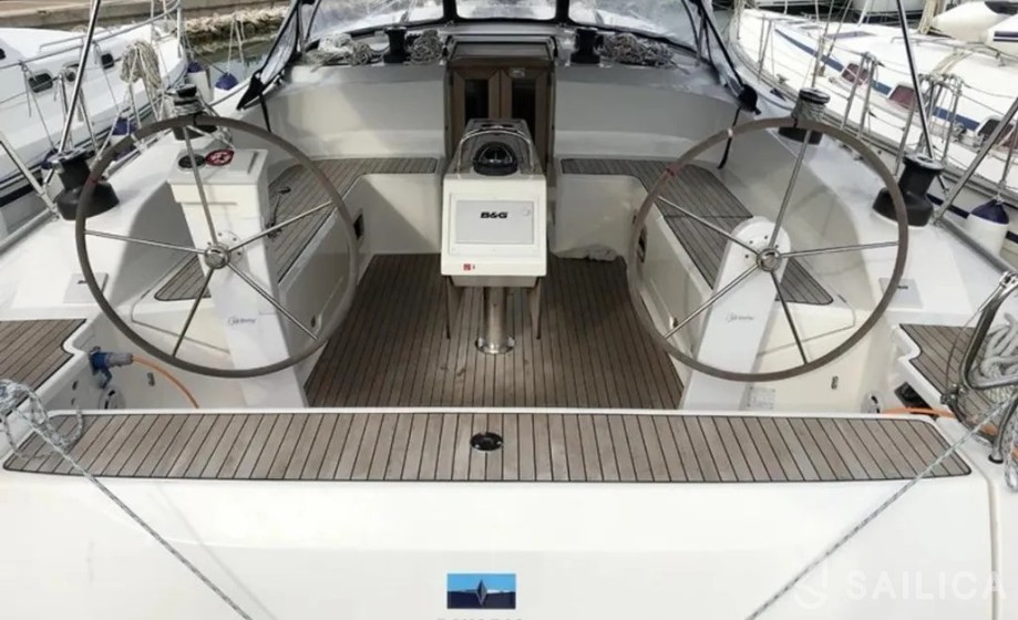 Bavaria 51 Cruiser - Yacht Charter Sailica