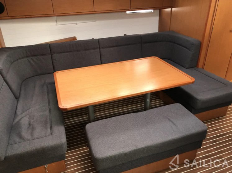 Bavaria 51 Cruiser - Yacht Charter Sailica