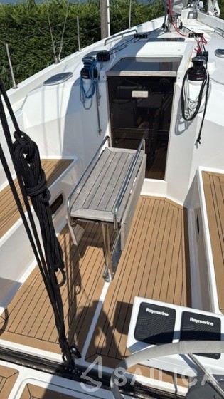 Viko S 35 - Yacht Charter Sailica