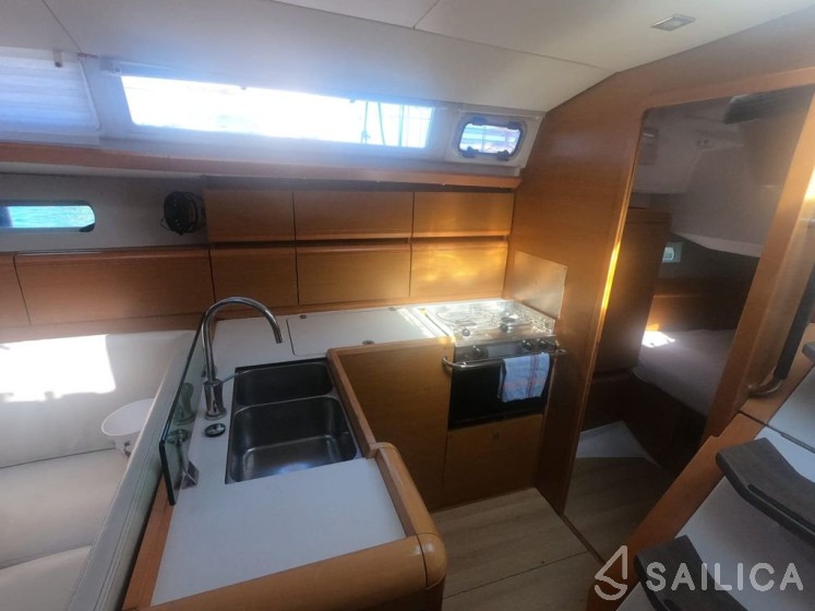 Sun Odyssey 449 - Yacht Charter Sailica