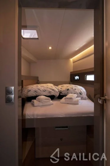 Bali 4.5 - Yacht Charter Sailica