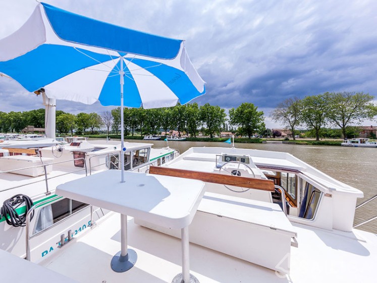 Pénichette 1165 - Yacht Charter Sailica