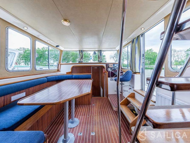 Pénichette 1165 - Yacht Charter Sailica