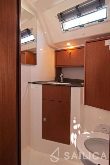 Bavaria 51 Cruiser - Yacht Charter Sailica