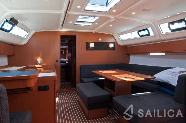 Bavaria 51 Cruiser - Yacht Charter Sailica