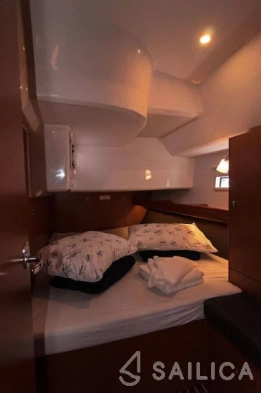 Bavaria 46 Cruiser - Yacht Charter Sailica