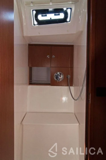 Bavaria 46 Cruiser - Yacht Charter Sailica