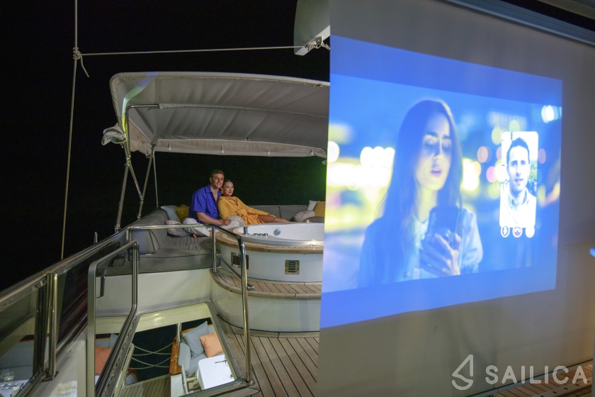 Motor sailer - Yacht Charter Sailica