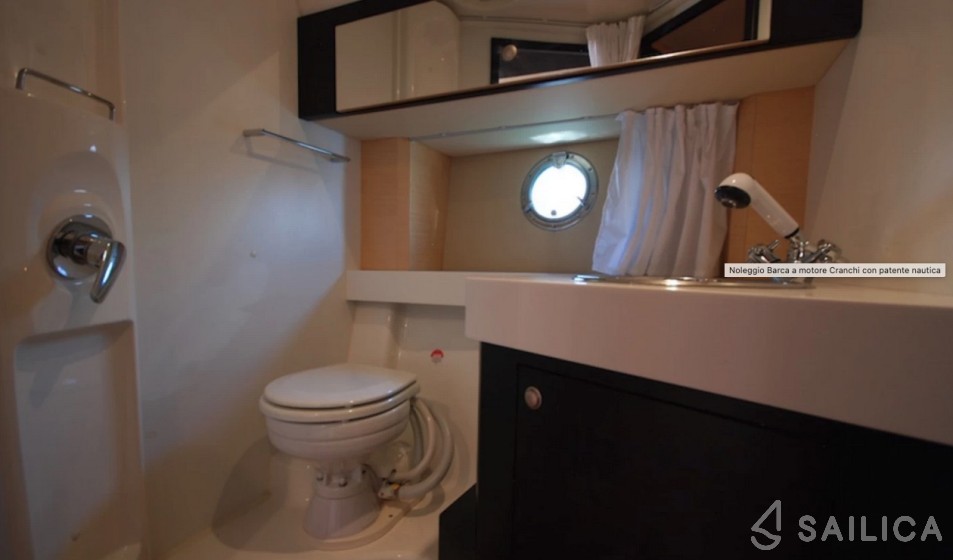 Cranchi Zaffiro 36 - Yacht Charter Sailica