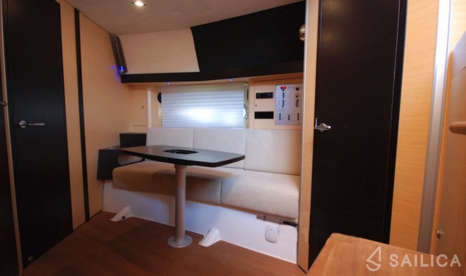 Cranchi Zaffiro 36 - Yacht Charter Sailica