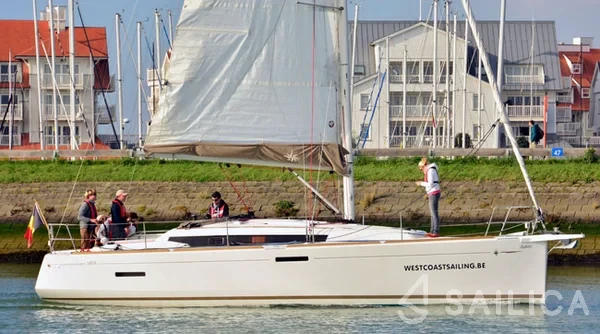 Sun Odyssey 389 - Yacht Charter Sailica