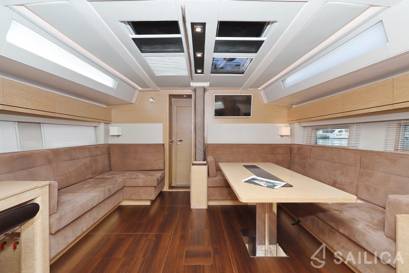 Hanse 548 - 5 + 1 cab. - Yacht Charter Sailica
