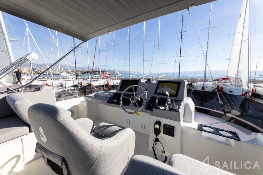 Swift Trawler 41 - Yacht Charter Sailica