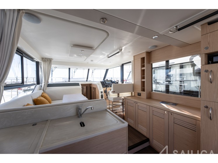 Swift Trawler 41 - Yacht Charter Sailica
