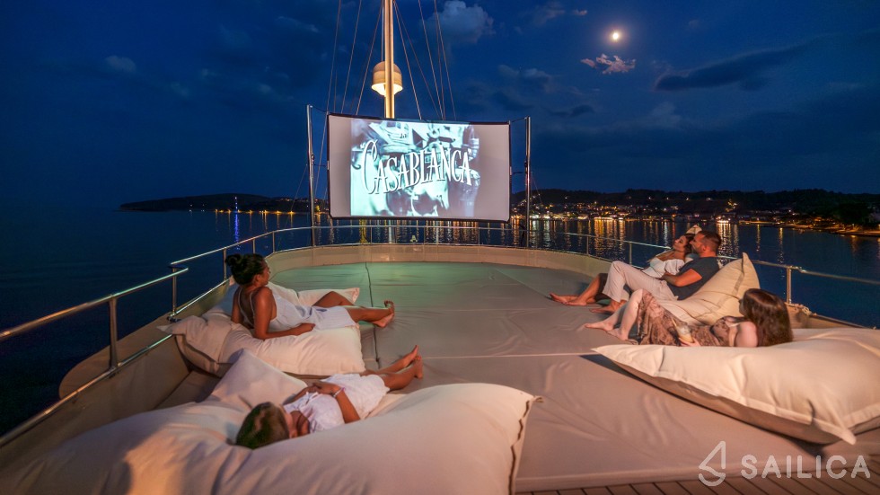 Motoryacht - Yacht Charter Sailica