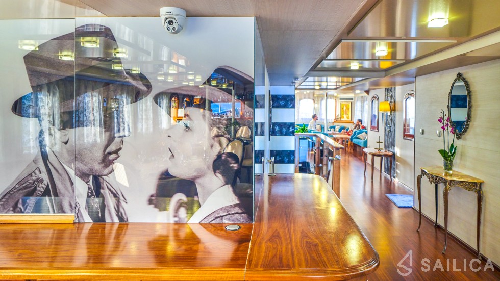 Motoryacht - Yacht Charter Sailica