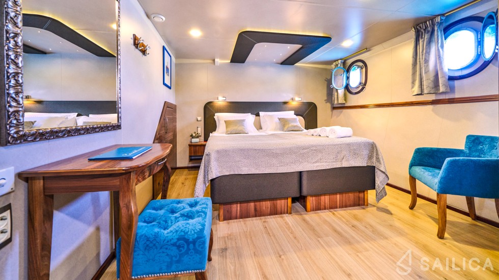 Motoryacht - Yacht Charter Sailica