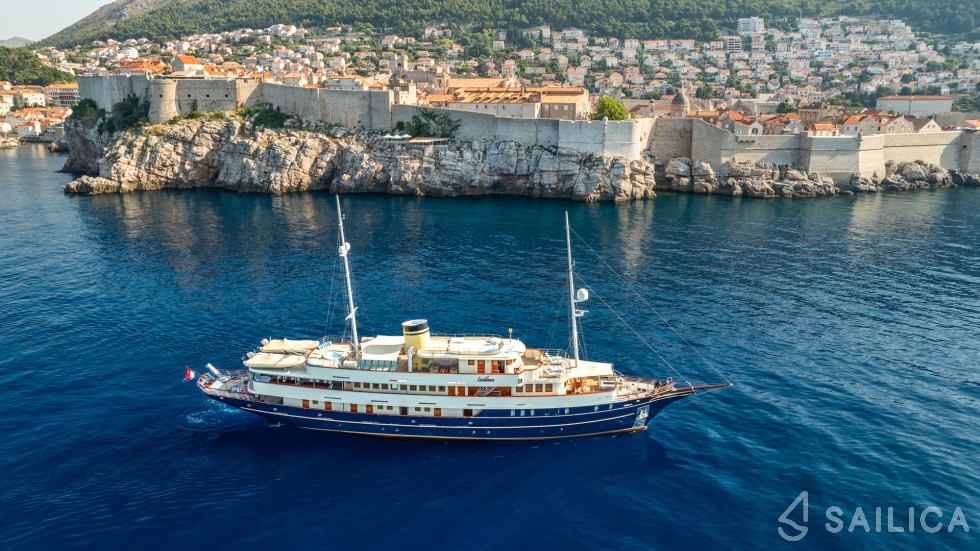 Motoryacht - Yacht Charter Sailica