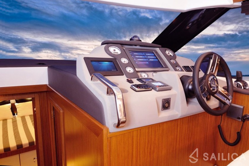 Bavaria Virtess 420 Fly - Yacht Charter Sailica