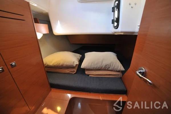 Dufour 360 GL - Yacht Charter Sailica