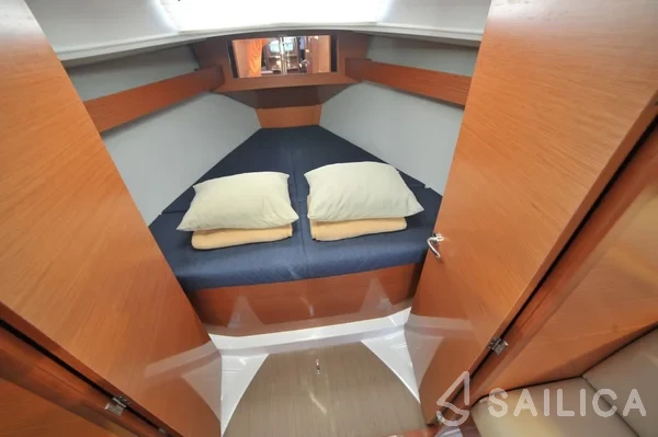 Dufour 360 GL - Yacht Charter Sailica