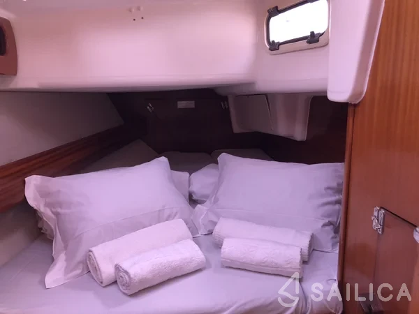 Dufour 360 GL - Yacht Charter Sailica
