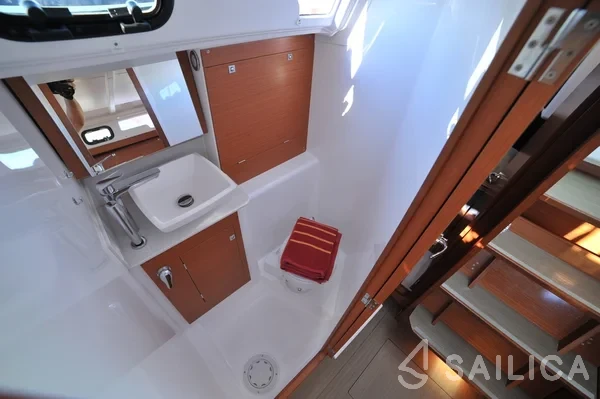 Dufour 360 GL - Yacht Charter Sailica