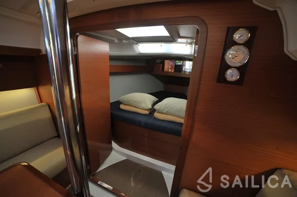 Dufour 360 GL - Yacht Charter Sailica