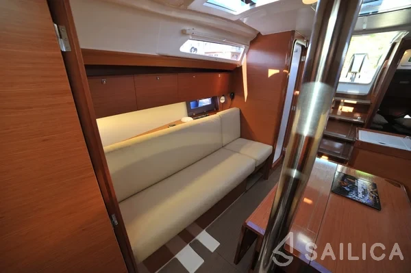 Dufour 360 GL - Yacht Charter Sailica