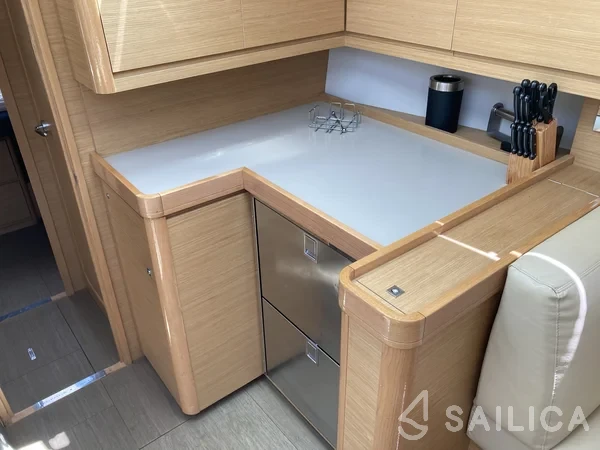 Dufour 520 GL - Yacht Charter Sailica