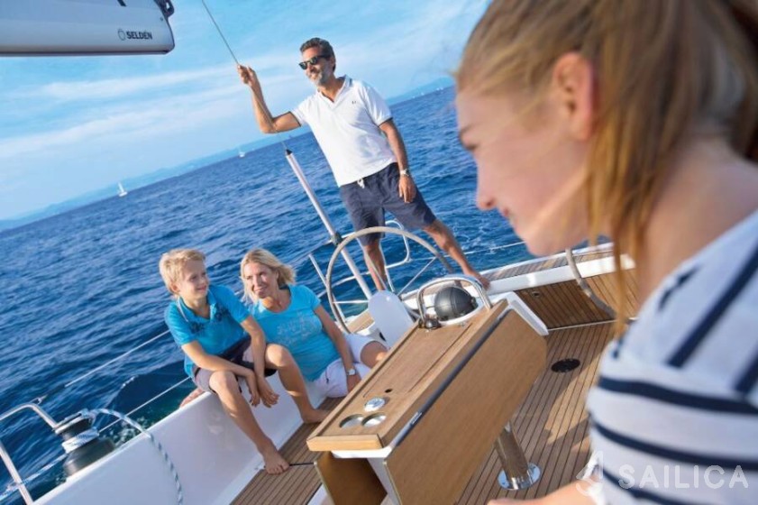 Bavaria 41 Cruiser - Yacht Charter Sailica